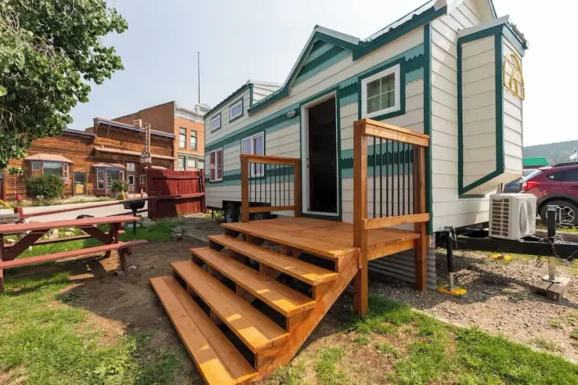 Tiny House Oakley - downtown tiny house park - Image 1