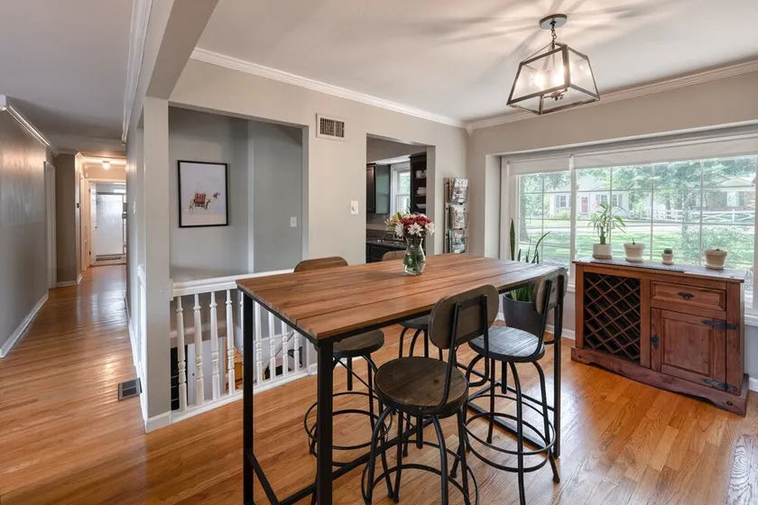 Home with Pool in Webster Groves, MO! - Image 1