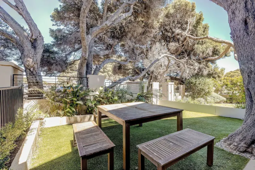 YALLINGUP BEACH HOLIDAY HOME PERFECTLY DESIGNED TO FIT TWO FAMILIES - Image 1
