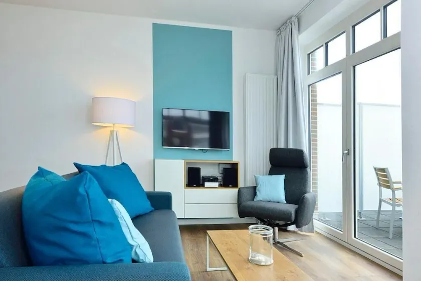 Great apartment on the North Sea beach with direct sea view, balcony and beach chair! - Image 1