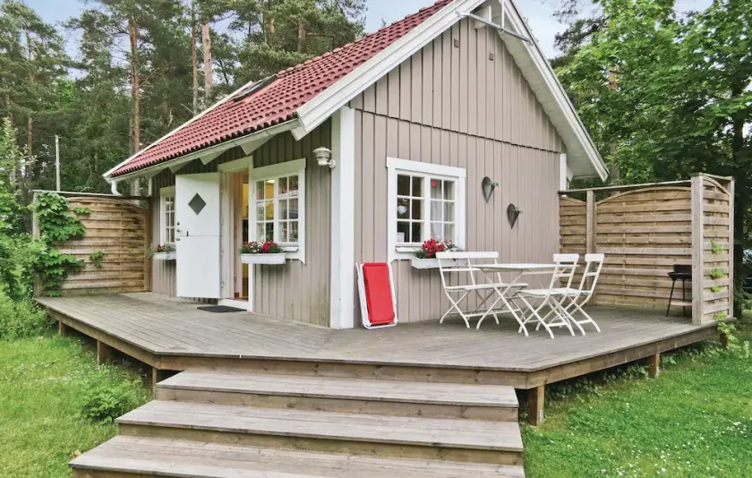 Fantastisk hjem med 1 soveværelse i Färjestaden - Image 1