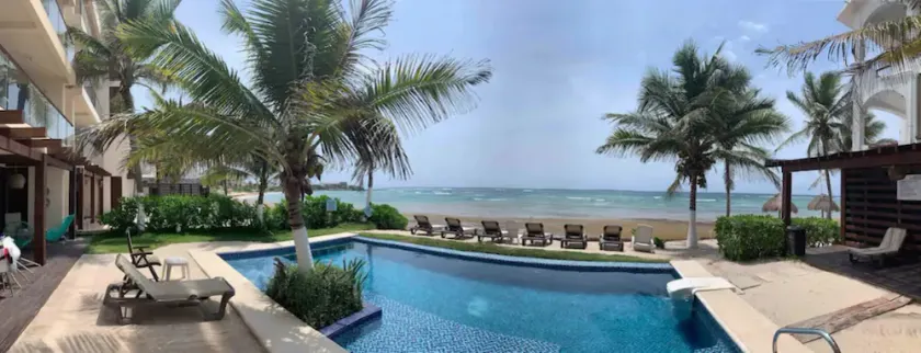 Deluxe New Beachfront Penthouse in Akumal - Image 1