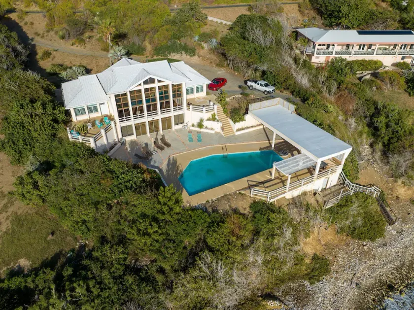 Merveilleuse villa adaptée aux familles avec piscine privée et barbecue | Vue mer | Proche de la plage | Idéale pour le télétravail - Image 1