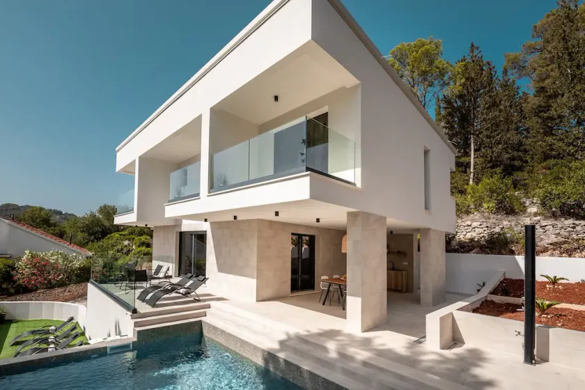 Luxury Villa Magnolia with Pool - Image 1