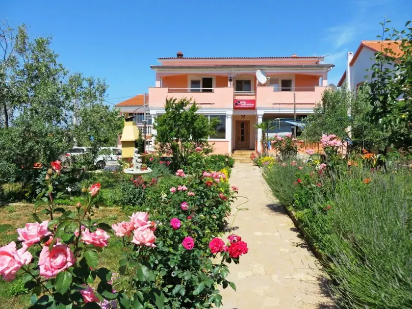 Apartments Šime, (15556), Vrsi, hr - Image 1
