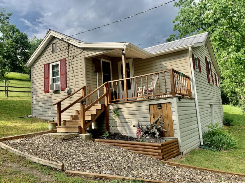 Stargazing Mountain Cabin near Smoke Hole - Starlink, A/C, Dog-Friendly - Image 1
