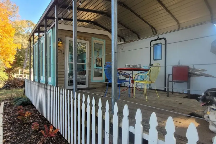 Logan Martin Lake Sunroom camper - Image 1