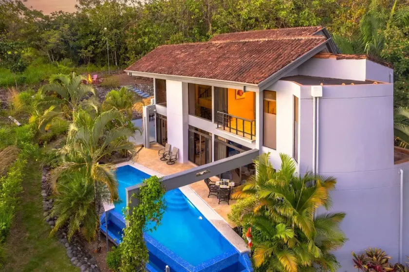 Casa Tweed - Large private modern home, minutes from the ocean! - Image 1