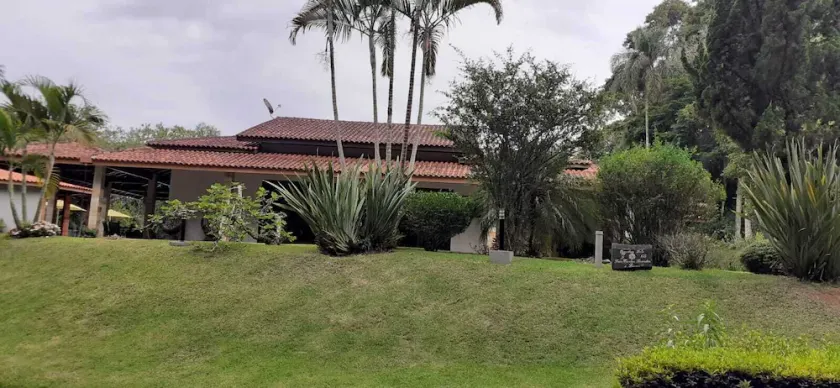 Country house in a gated community in Ibiúna, a place of your dreams. - Image 1