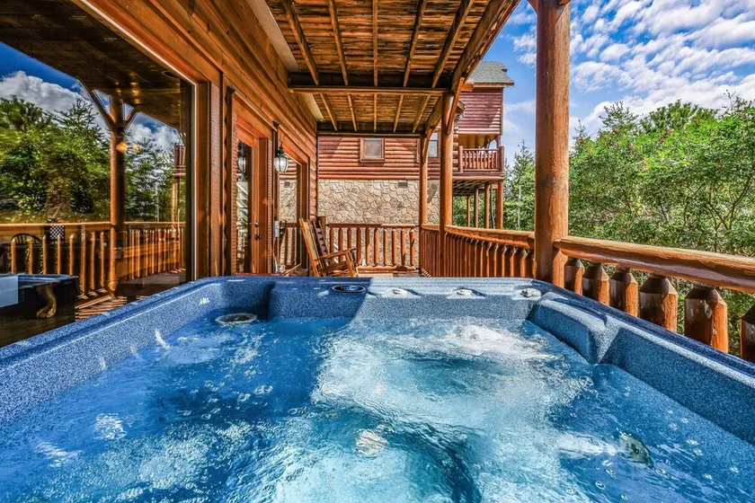 Extravagant View Cabin - Image 1