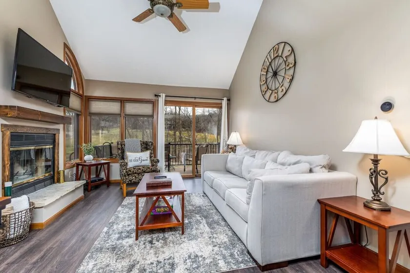 Cozy at Creekwood Getaway - Image 1