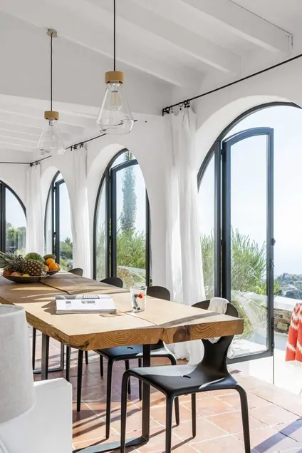 Sea & mountain views - 8 persons - private pool - air conditioning. - Image 1