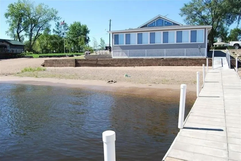 Beach House # 1 avec une plage privée sur le Saint Croix River - Image 1