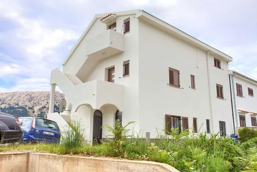 Holiday apartment with balcony, air conditioning and internet - Image 1