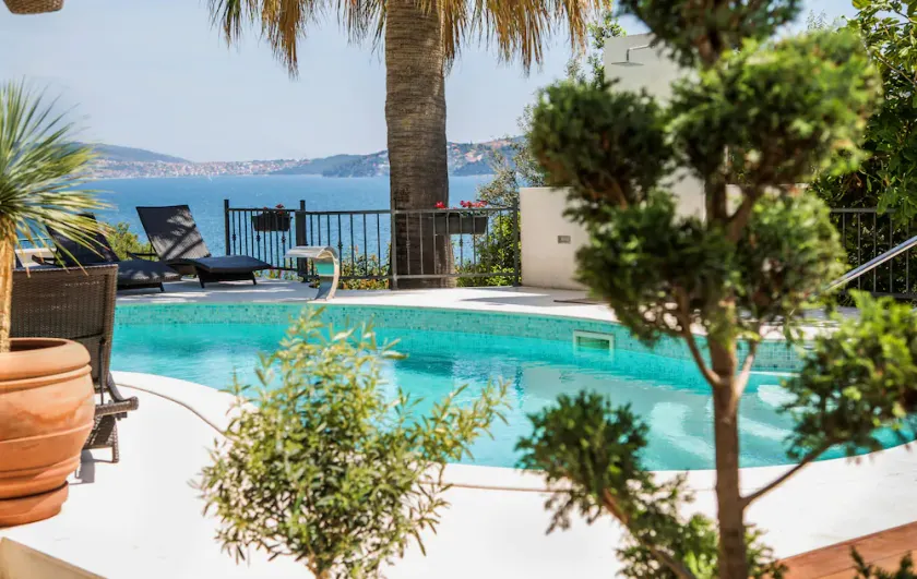 5-stjernet luksusvilla, fantastisk udsigt, 50 m fra stranden, opvarmet pool, jacuzzi - Image 1
