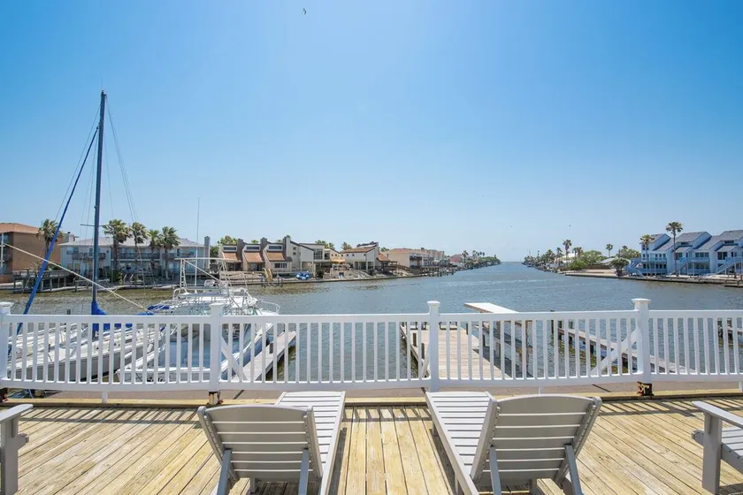Anchor Resort by Silver Sands Vacation Rentals - Image 1
