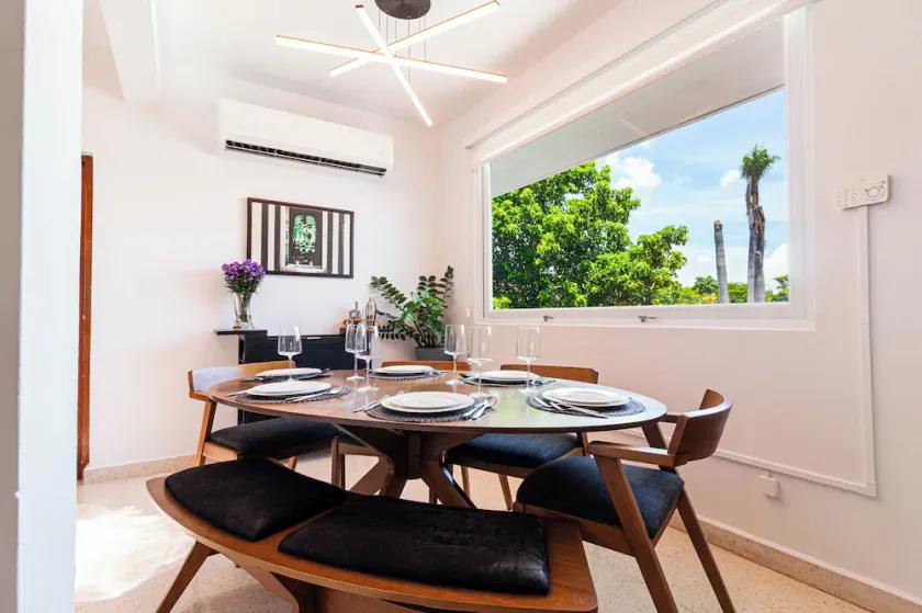 Comfort 4 min to Beach: Espresso, Grill, Terrace, Fiber Optic, Tesla Power - Image 1