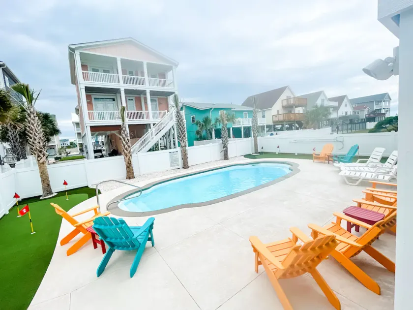 Breathtaking ocean views, 6BR, 5BA, private pool, putting greens, and game room! - Image 1