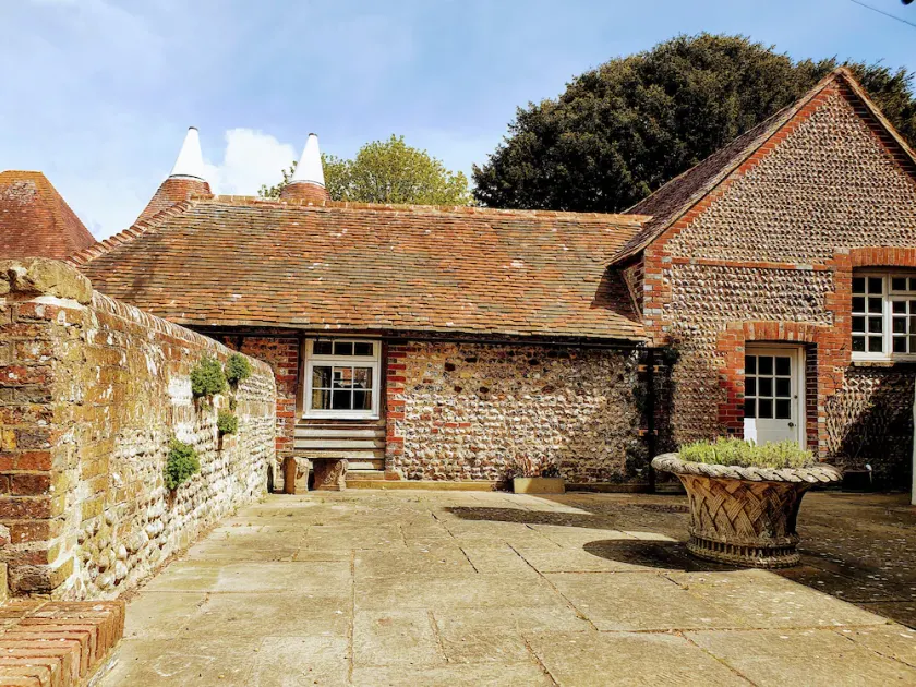 Entire Guest Rooms. Cosy, self contained & rural. - Image 1