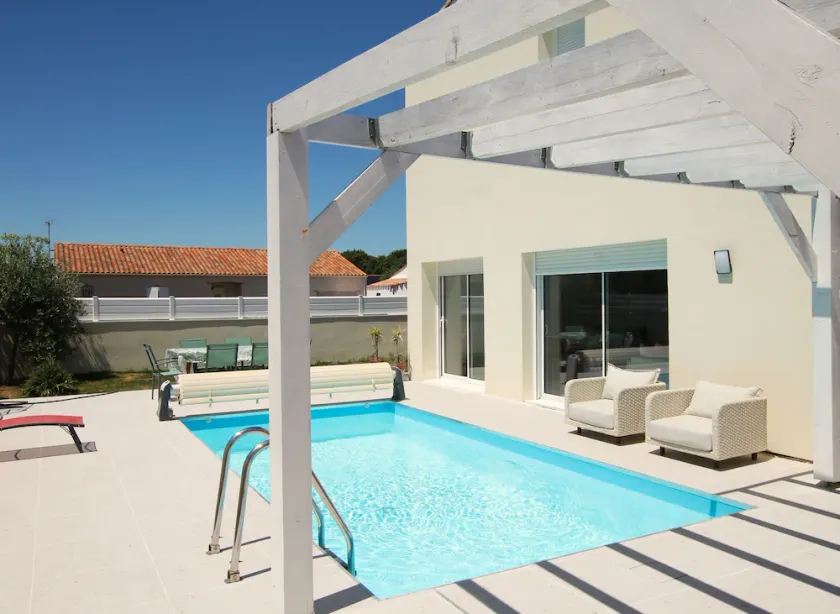 Villa Silène, Schönes Ferienhaus, komplett ausgestattet mit beheiztem Pool - Image 1
