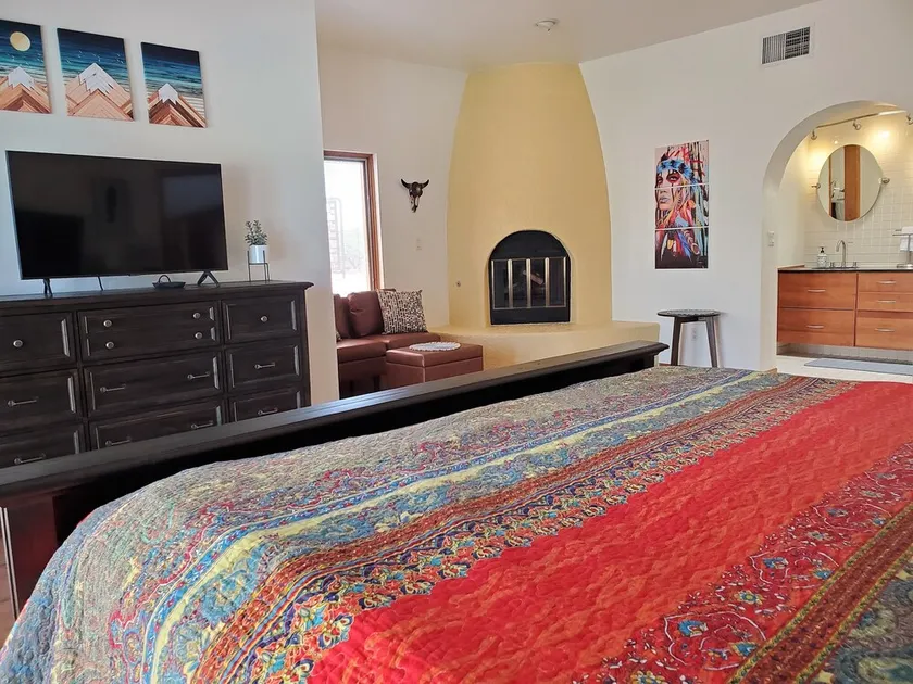 Refreshing pool & hot tub-Close to downtown but feels like country-Very Private! - Image 1