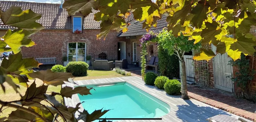 Farmhouse in residential village with private pool - Image 1