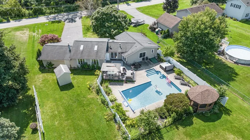 Relaxing Pool & Hot Tub House near RIT Inn - Image 1