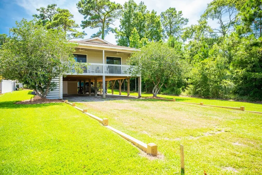 Wingspan by Oak Island Accommodations - Image 1