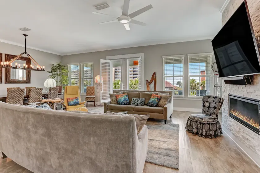 Pet Friendly | Luxury Home | Directly Across from the Beach Access - Image 1