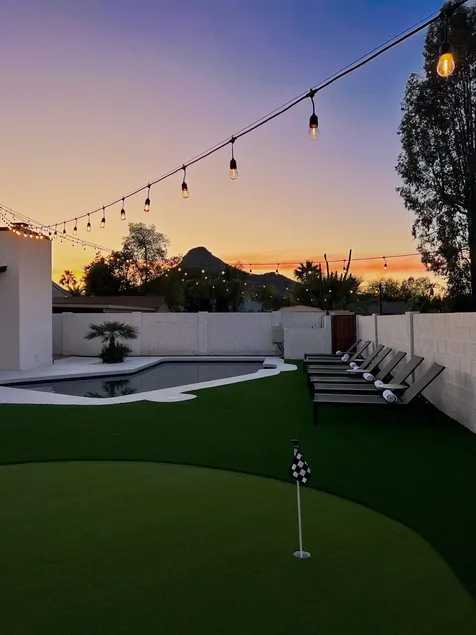 Modern 3 bedroom with heated pool and mountain view - Image 1