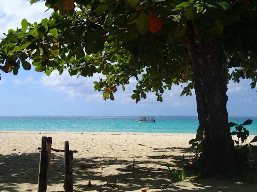A breath of rest and relaxation on one of the top beaches in the world! - Image 1