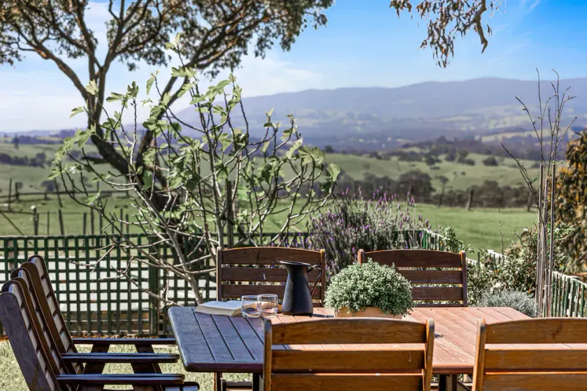 Poloma Farm Stay | Pool, Fireplace & Views Near Melbourne - Image 1