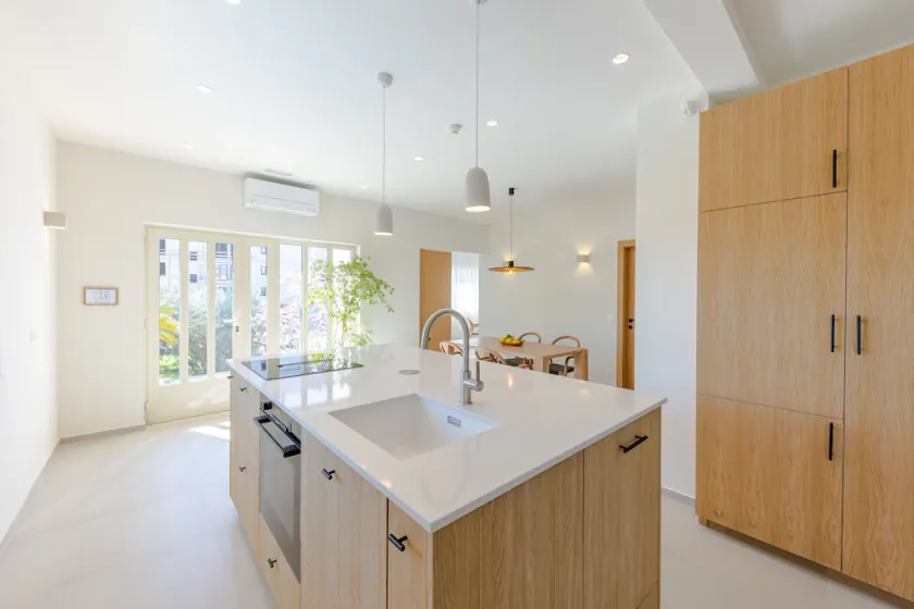 The Olive Poolhouse - Image 1
