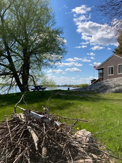 AMAZING VIEWS, DIRECT H20 ACCESS, 2 DOCKS, PRIVATE LANE, 30 MINS TO CANADA - Image 1