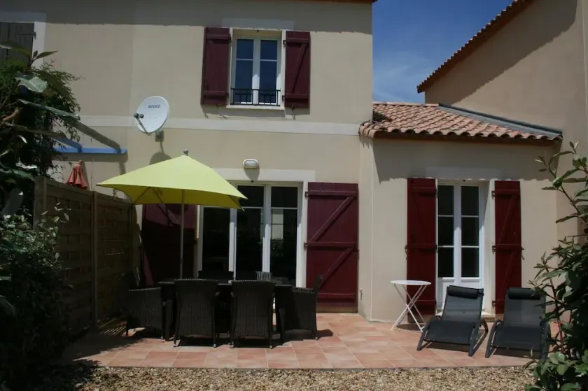 Belle villa dans résidence calme, plage 250m. WiFi gratuit, bicyclettes - Image 1