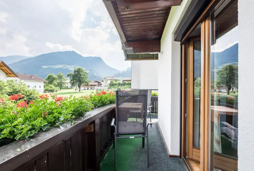 Vintage Apartment in Fügen near Ski Area - Image 1