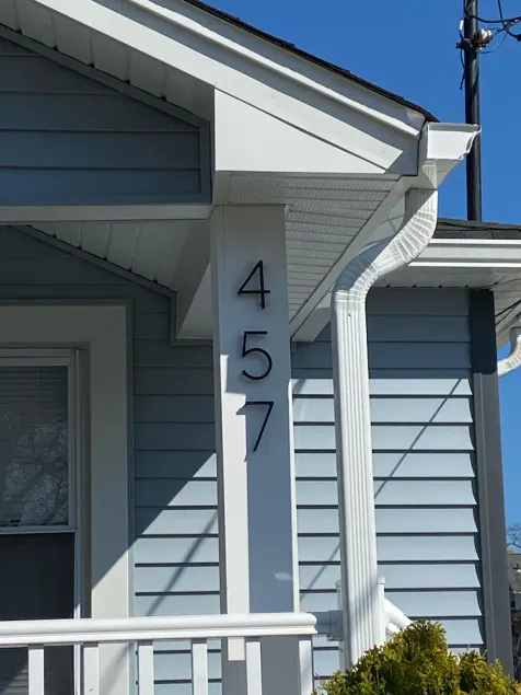 Entire house hosted by Timmy 5 guests · 2 bedrooms · 5 beds · 1 bath - Image 1