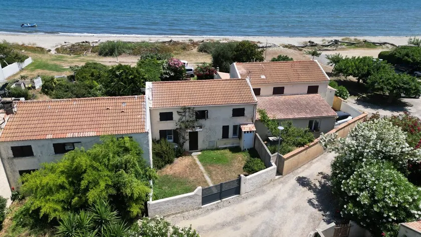 Villa 20 metres from the sea - Image 1