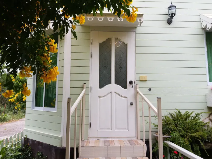 Hello Sunny Home - Image 1