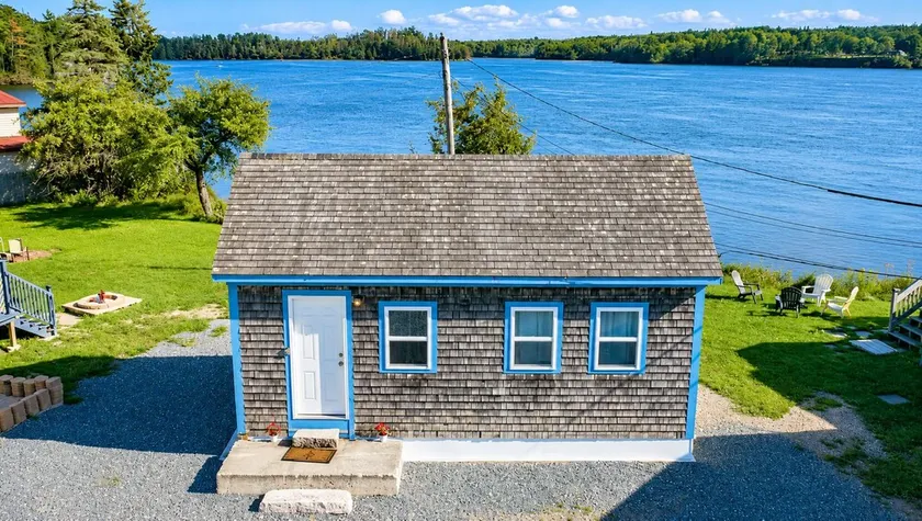 Taunton Bay Cottage - Affordable Oceanfront - Perfect for couples getaway! - Image 1