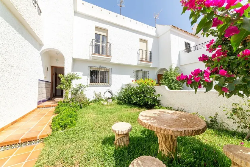 Casa Rural La Buganvilla - Image 1