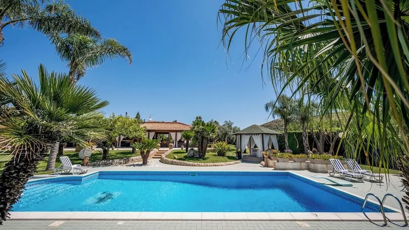 VILLA CUTRERA 8, Emma Villas - Image 1