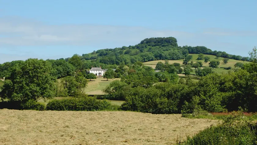 Orchard Barn nr Honiton with 200 acres of parkland & ancient woodland - Image 1