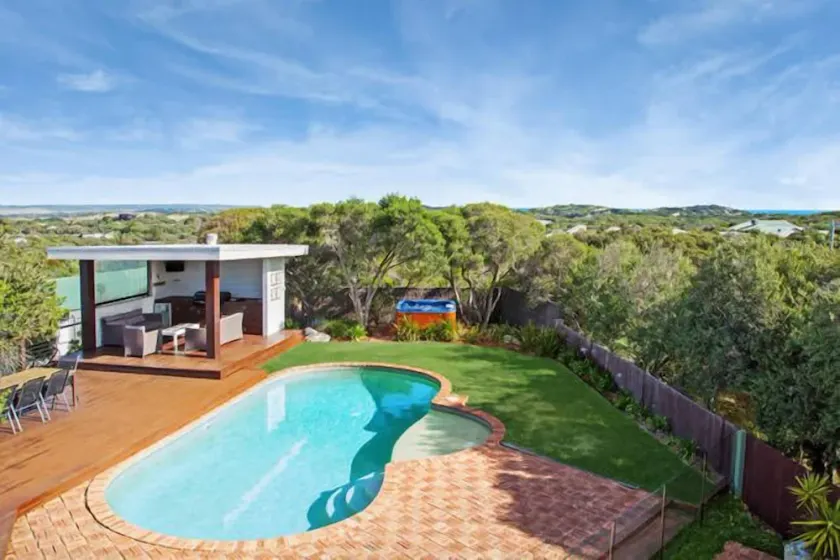 Wallowie Vistas Beach House - Image 1