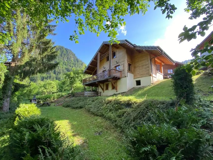 Nuovissimo chalet da 5 camere da letto a Portes du Soleil, può ospitare fino a 12 persone, Wifi gratuito - Image 1
