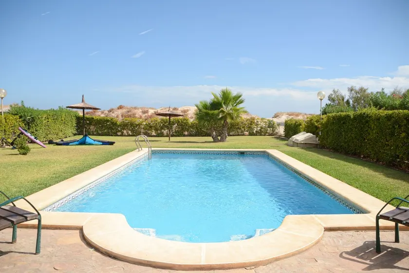 Frontline 2-Bett-Apartment mit 50 qm Terrasse und Pool durch die Dünen - Image 1
