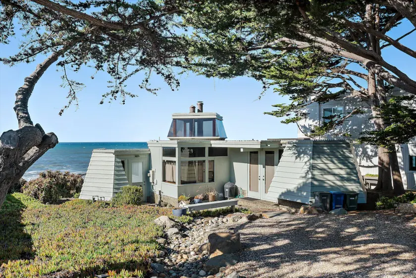 Oceanfront Cottage : 1  BR, 1  BA House in Cambria, Sleeps 2 - Image 1