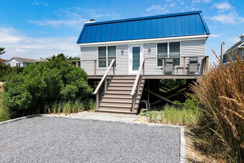 Smukke strandhus på Dune Road med privat strand - Image 1