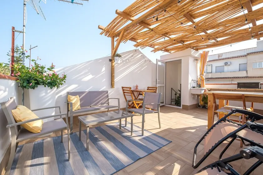 Ferienhaus 'Mira' Unterkunft mit einer Terrasse. - Image 1