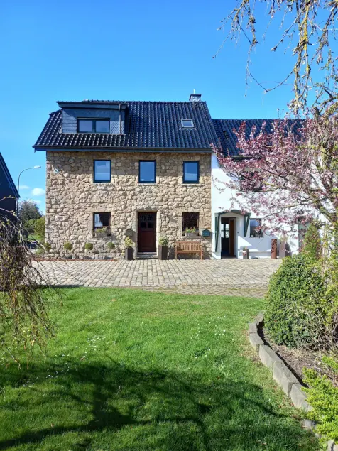 Very nice apartment with garden, perfect starting point for hikes, bike tours etc.   - Image 1